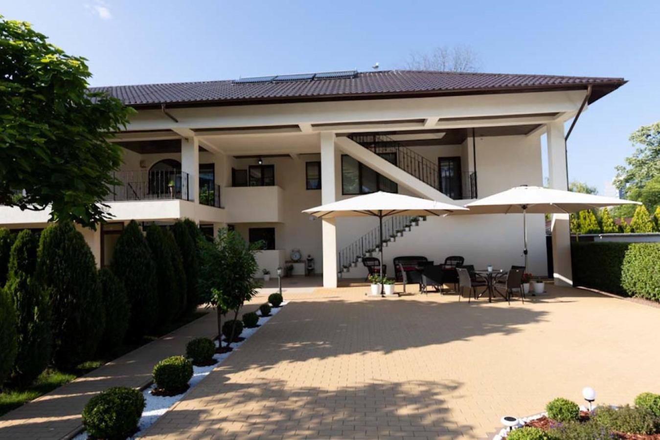 Anca Hotel Сатурн Екстериор снимка